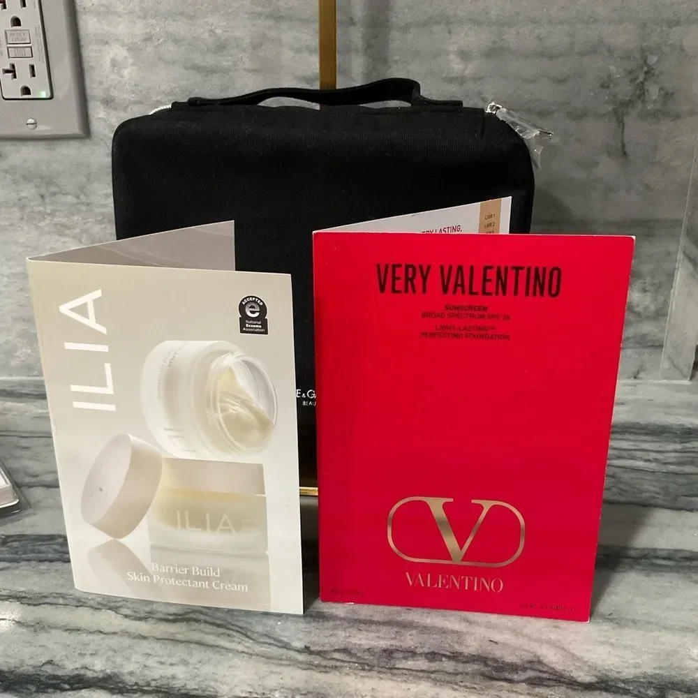 DOLCE N‎ GABBANA Cosmetic Case & Beauty Bundle